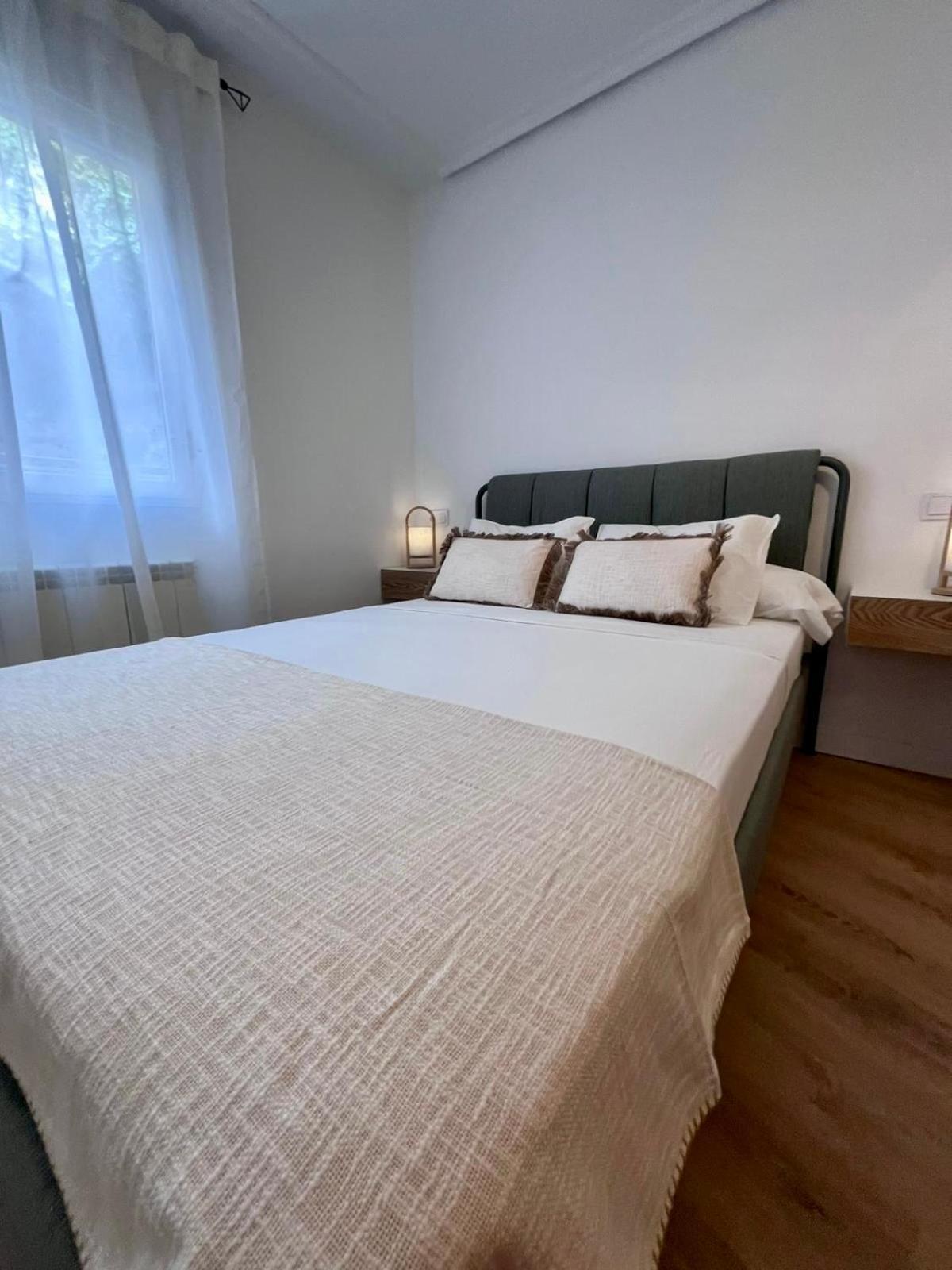 Apartment De *